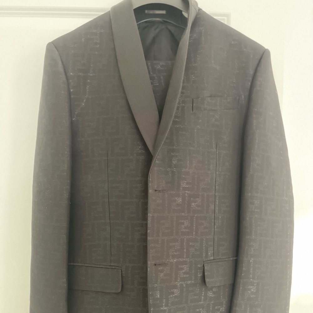 Men’s Fendi suit! Size 50
